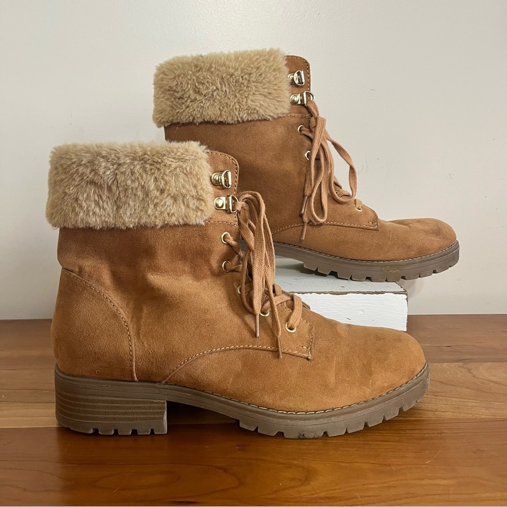 Women’s Old Navy‎ Sherpa Cuffed Lace Up Boots Size 10 Tan